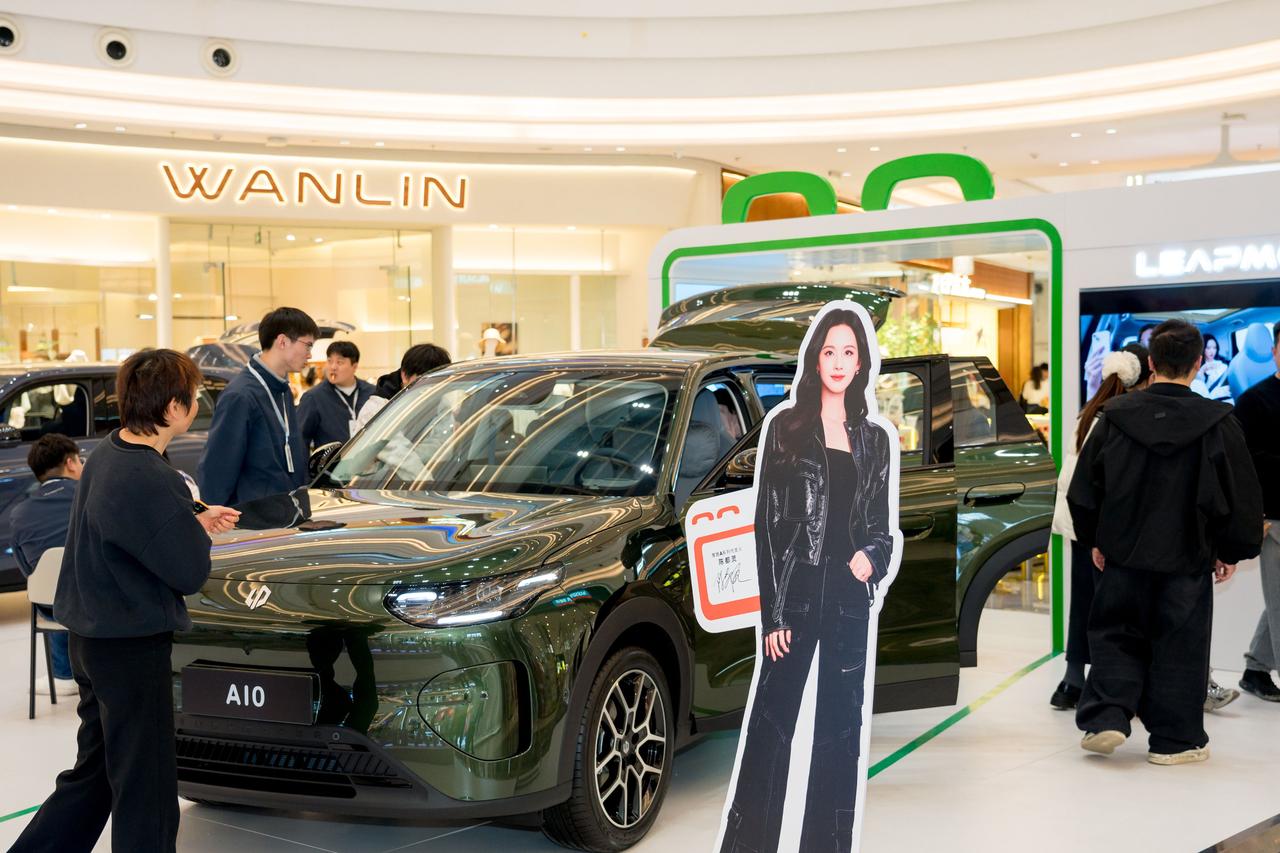 上市仅一个周末，零跑A10就交出了一份硬核成绩单：周六大定4394台，周日469