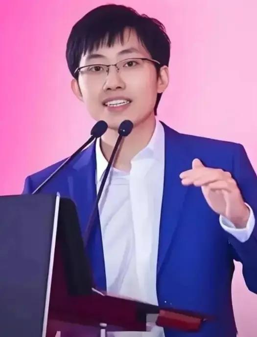 万万没想到，国产AI企业DeepSeek创始人梁文锋，连续三年收到美国方面发来的