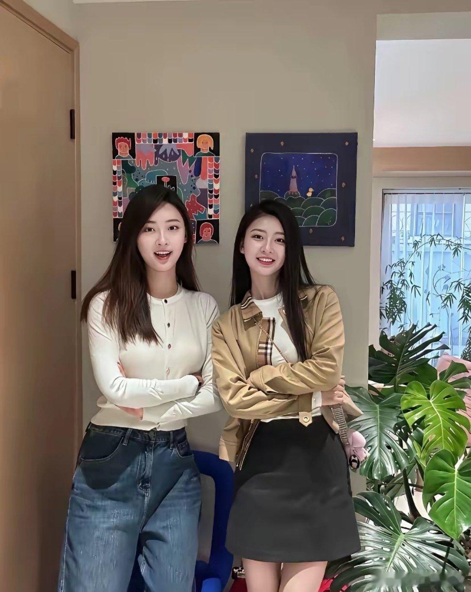 事实证明，短裙比裤子好看！