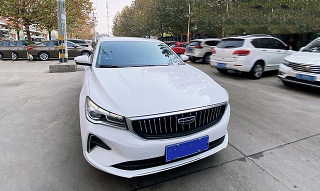 我的帝豪开了两年多了对于用车，我还是有点发言权的。第一，外观还是很漂亮的，很符