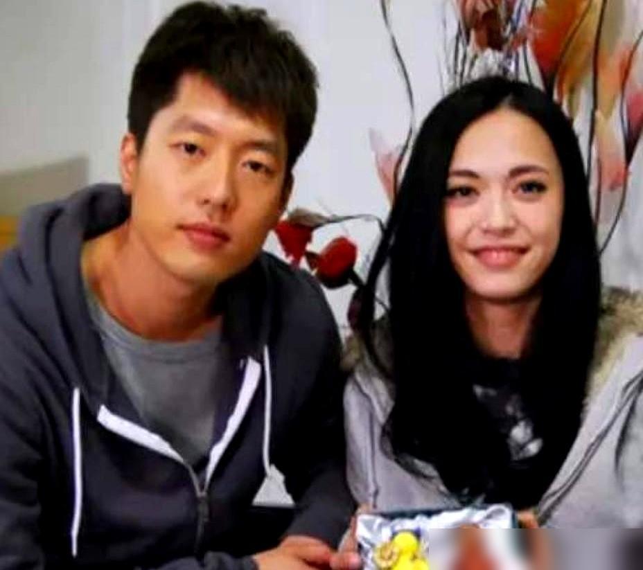 说白了，凌潇肃和姚晨这事儿，从根上就拧巴了。简单讲，就是两个人在一起之后，慢