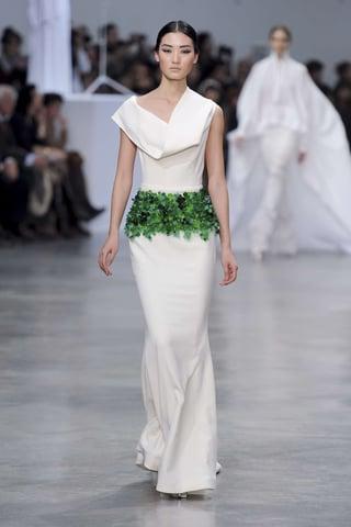 StephanRolland2013春夏高定系列，廓形真的是雕塑级别的。Ro