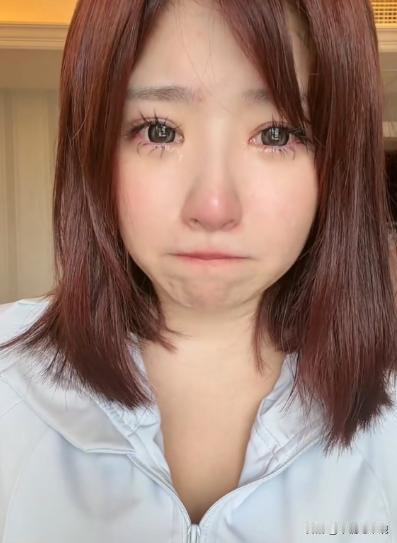 这个道歉，我们不接受！黄一鸣带狗出门不牵绳，狗狗吓到了一个路人，双方发生矛盾，黄
