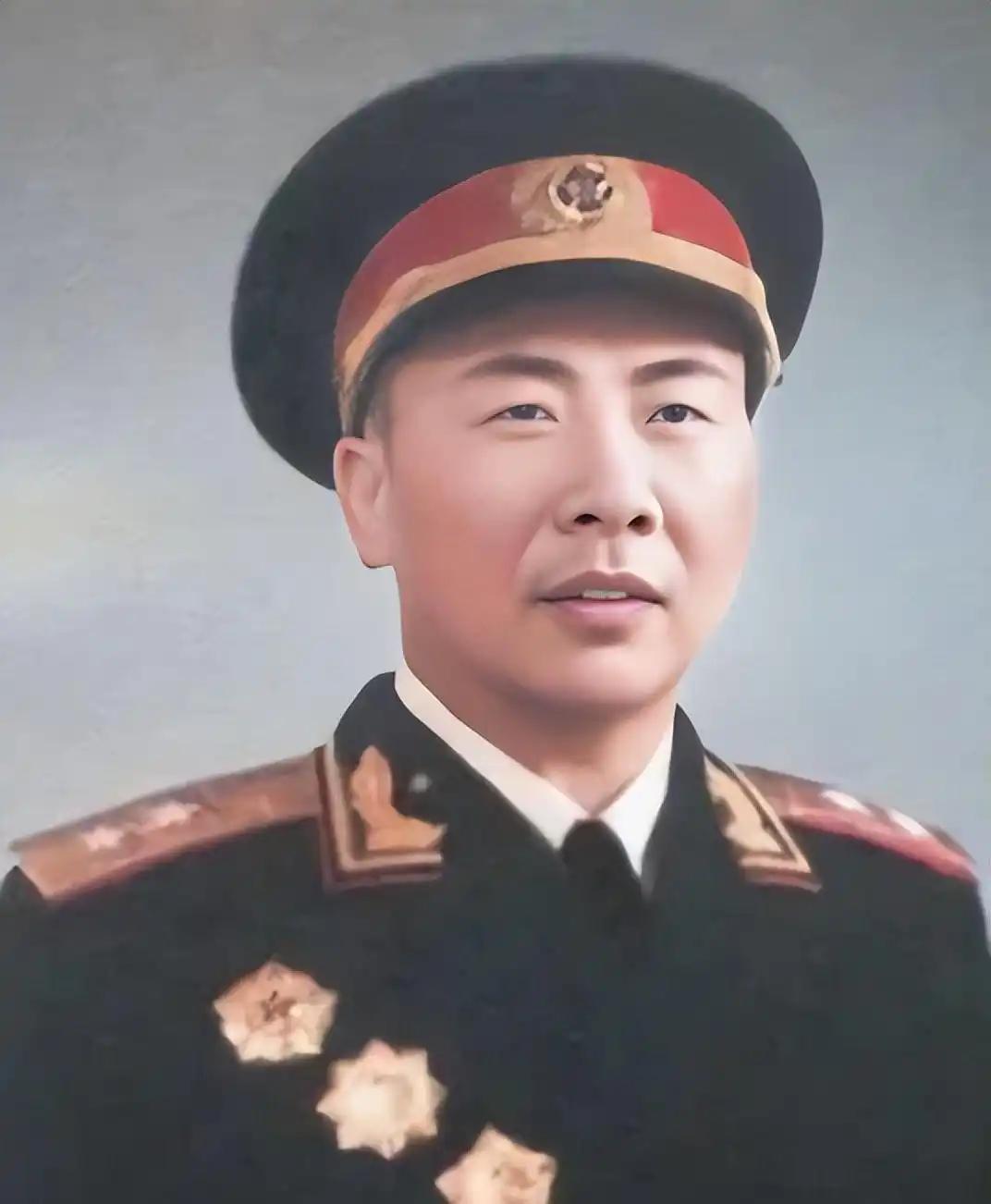 活过100岁的大军区司令，仅有两位，他们分别是谁？你知道吗？大军区司令员中，仅