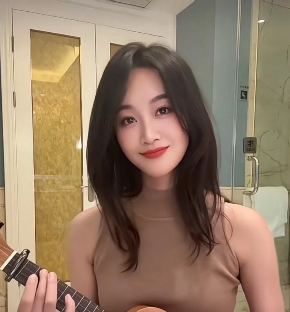 “野心女王”蓝盈莹icon官宣新恋情！不是曹骏，是圈外人，恋爱前必须先见家长8月