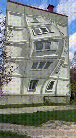 这哪个人才刷的墙估计路口得天天出车祸吧