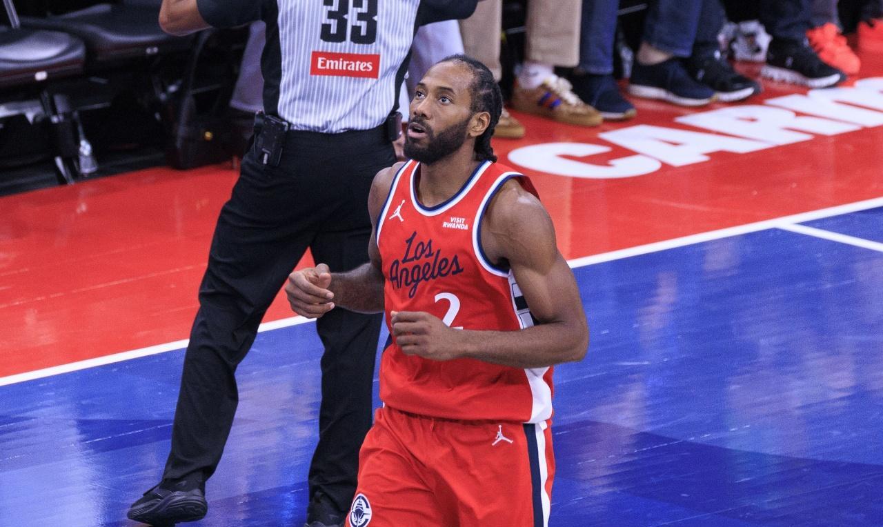 莱昂纳德如何一步一步坑了快船，现在快船战绩不佳，甚至重建都很困难。快船管理层内部