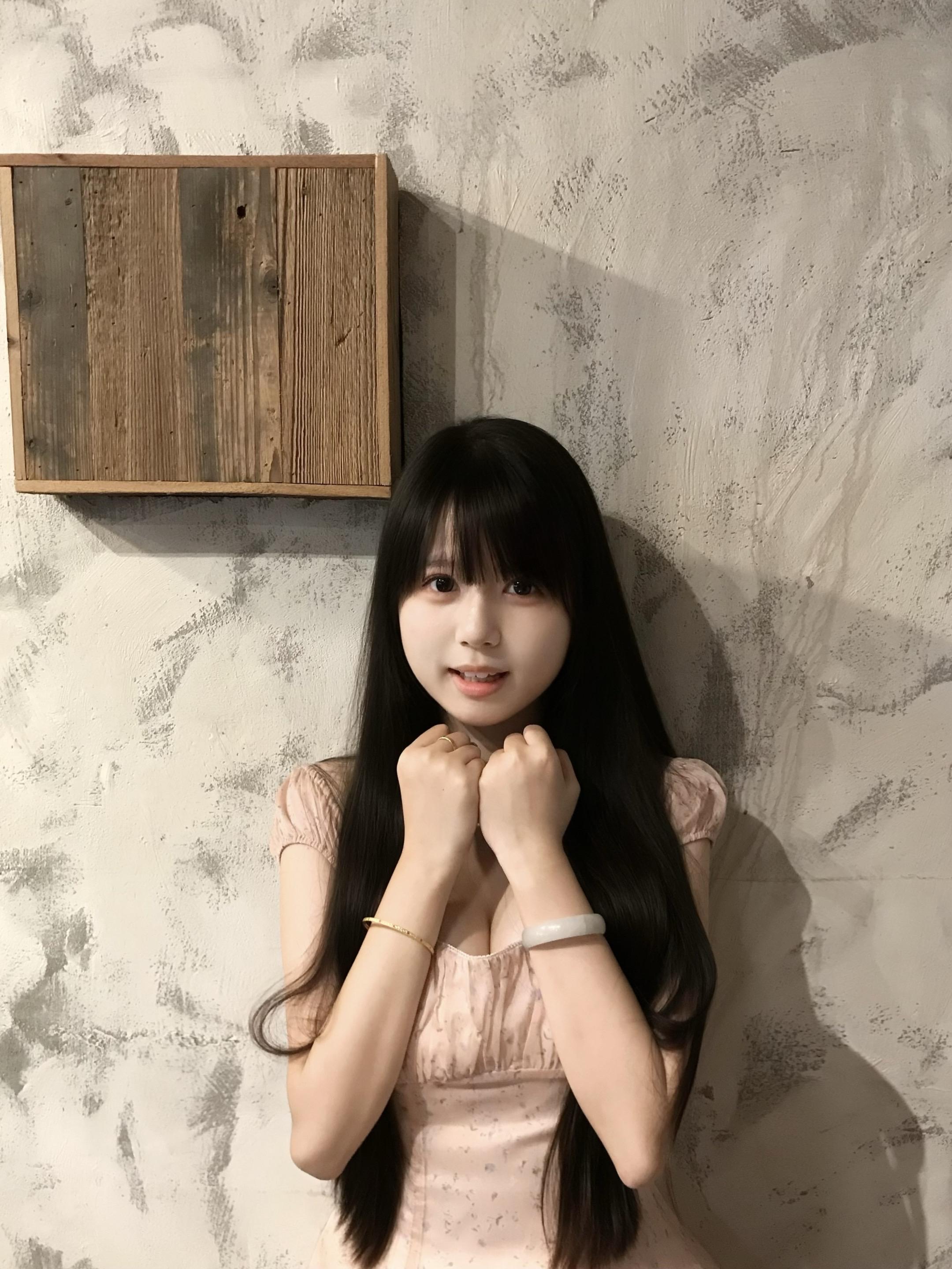 没有其他女孩比你更可爱了，有的话就是明天的你