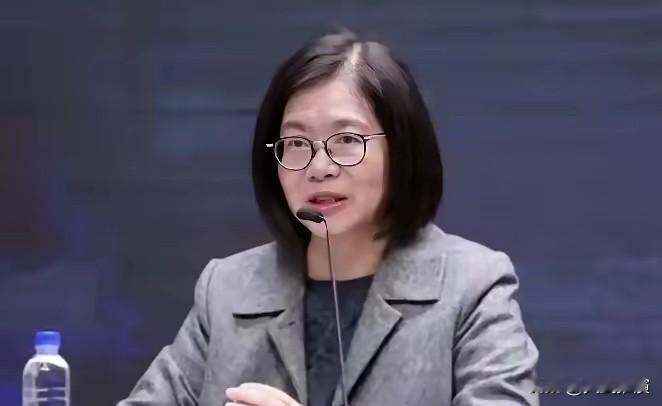 台“海巡署”发表严正声明，6月11号，大陆海警船第一次巡查太平岛水域。