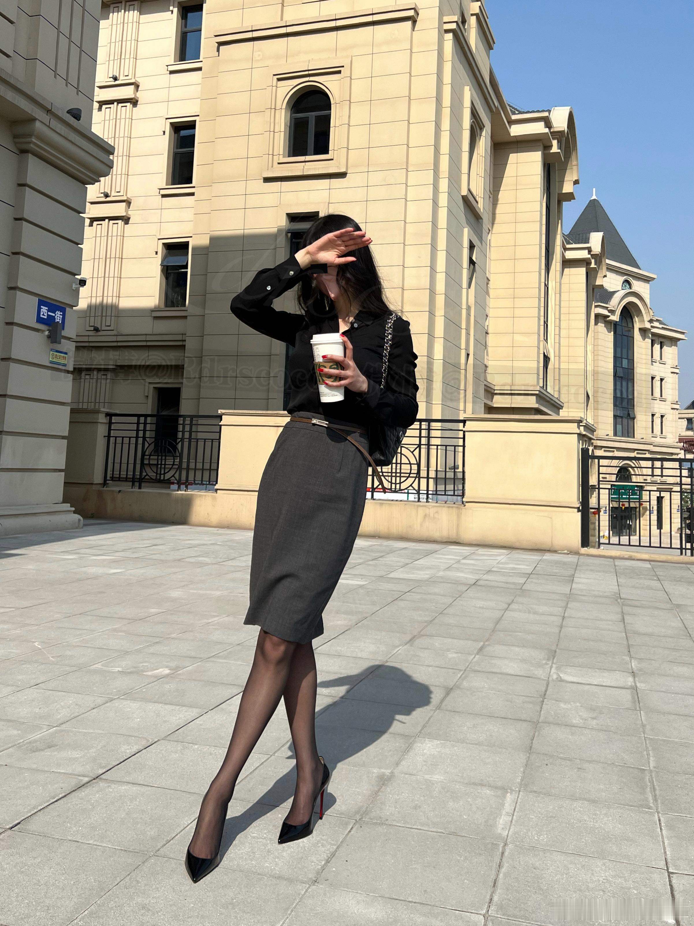 黑丝系通勤穿搭今天穿什么ootd