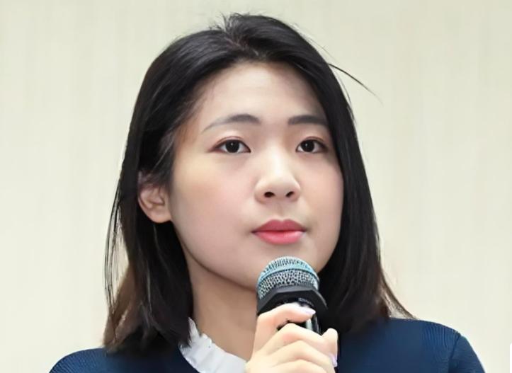 太意外了！ 徐巧芯为吴石正名。大陆人民的英雄，祭拜无可厚非！ 徐巧芯表示