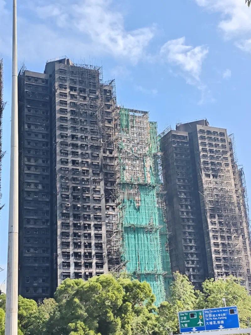 高层住宅的终局，从一场大火开始烧出真相你以为买的是资产，其实买的是负债这