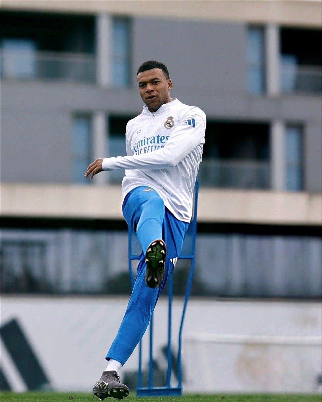 姆巴佩今日训练打卡☁️🩵姆巴佩