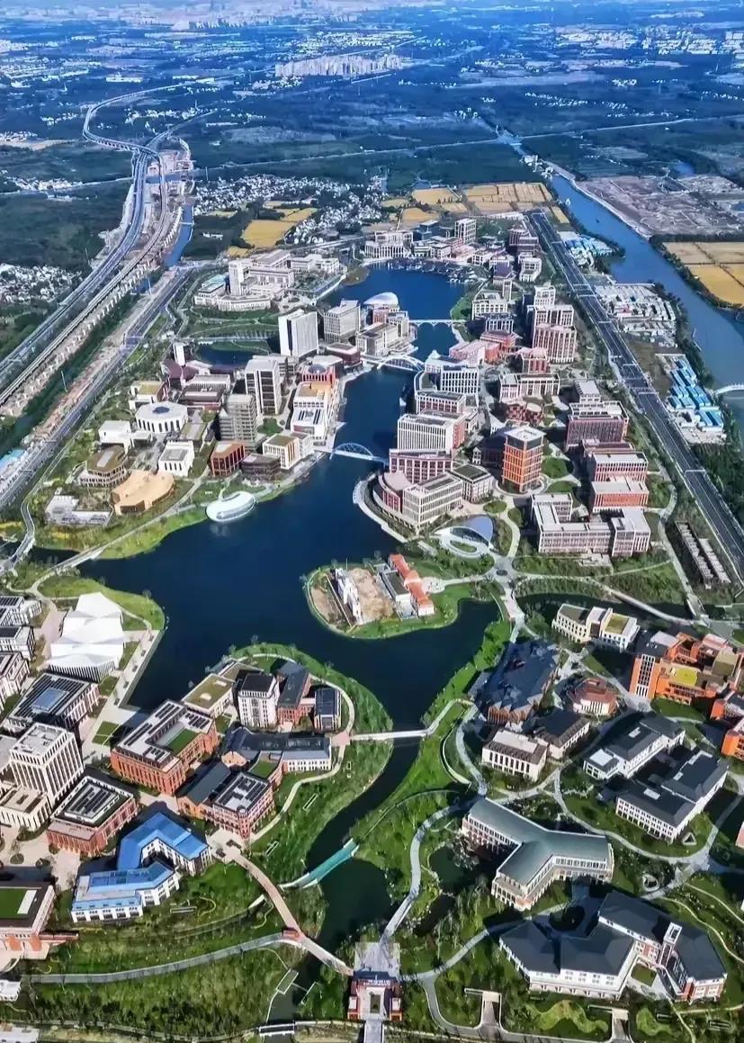 这不是大学，这是华为研发中心！