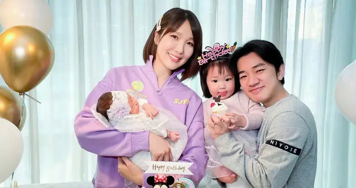 王祖蓝举家搬离上海, 重回香港生活, 当老板签约超百位艺人