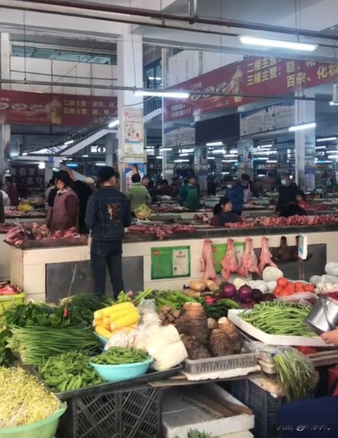 逛了一趟菜市场，我被物价吓哭了，普通人到底要赚多少钱才够花！昨天周末，我去家