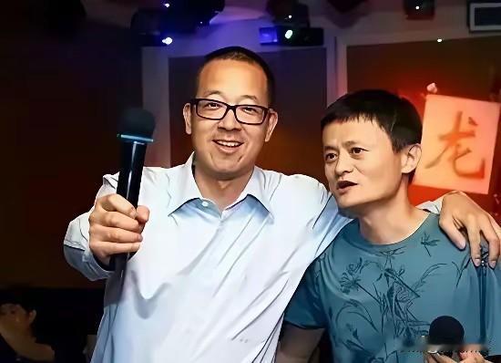 老俞当年嘴硬：“教育在，新东方就在。”马云笑笑：“你在不在，跟教育没关系。”