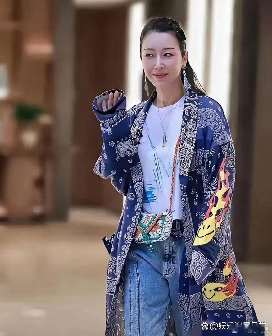 孙悦如今已经54岁，可整个人的状态太过出彩，属实让人不敢相信她的真实年纪。​​