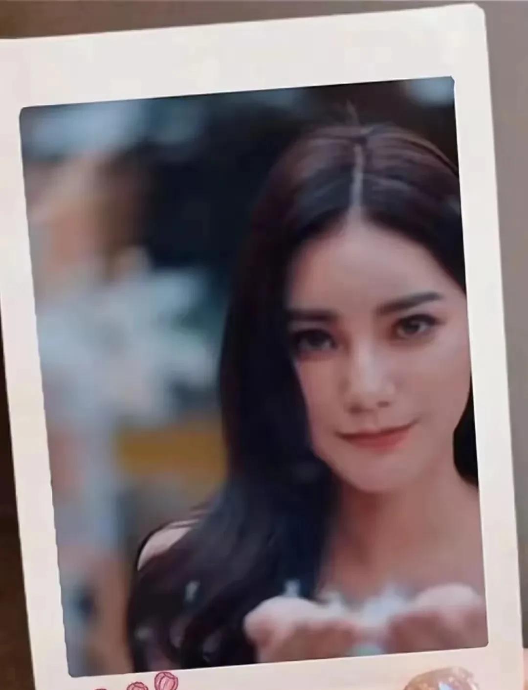 马筱梅晒婚纱花絮反击了，不得不说她内心太强大了，被人穷追猛打晒几千张不雅照被千夫