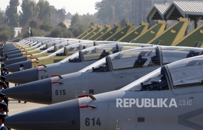 巴基斯坦部队携中国造武器进驻沙特，必须面对四个致命且敏感问题，关乎未来走向！利雅得机场的一次袭击，把