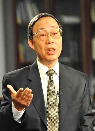 他没怎么上热搜，可广州人到现在还念着他。说白了，真正干过事的人，很多时候就是不