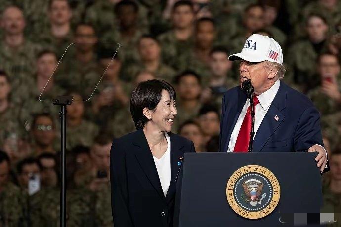 美日两国元首会晤那场面，真的是要多辣眼睛有多辣眼睛。那亲密程度都快赶上偶像剧了