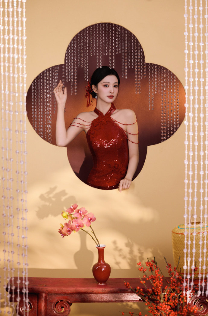 王楚然新年plog太美了整个喜气洋洋红红火火啊~