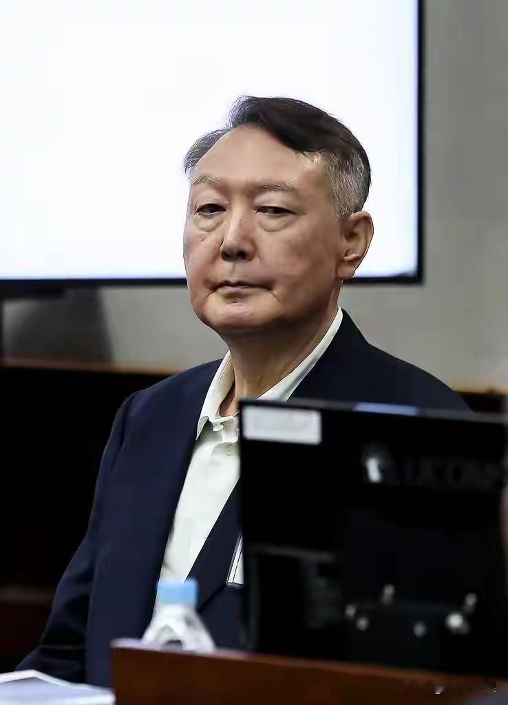 2月19日大限将至！尹锡悦会真被判死刑吗？李在明会“开恩”放过他？2月19日