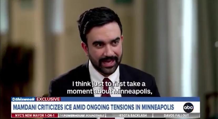 纽约市长佐赫兰·马姆达尼27日发文说：“美国移民及海关执法局（ICE）光天化日之