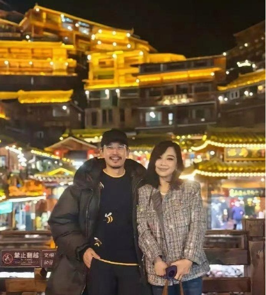 这俩演员竟然夫妻！我追了十多年的剧，居然没看出他们是夫妻！​​​