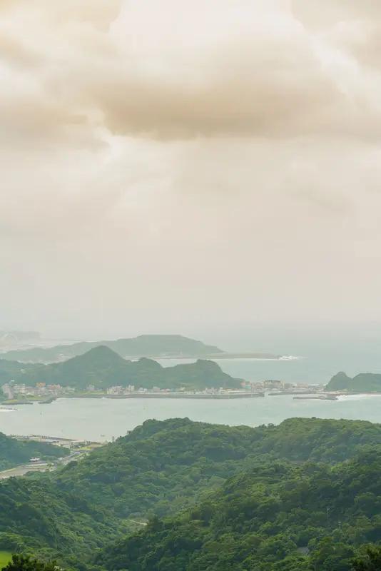 德媒警告中国：特朗普绝不会“放弃”台湾3月6日，德国《商报》刊发深度分析文章