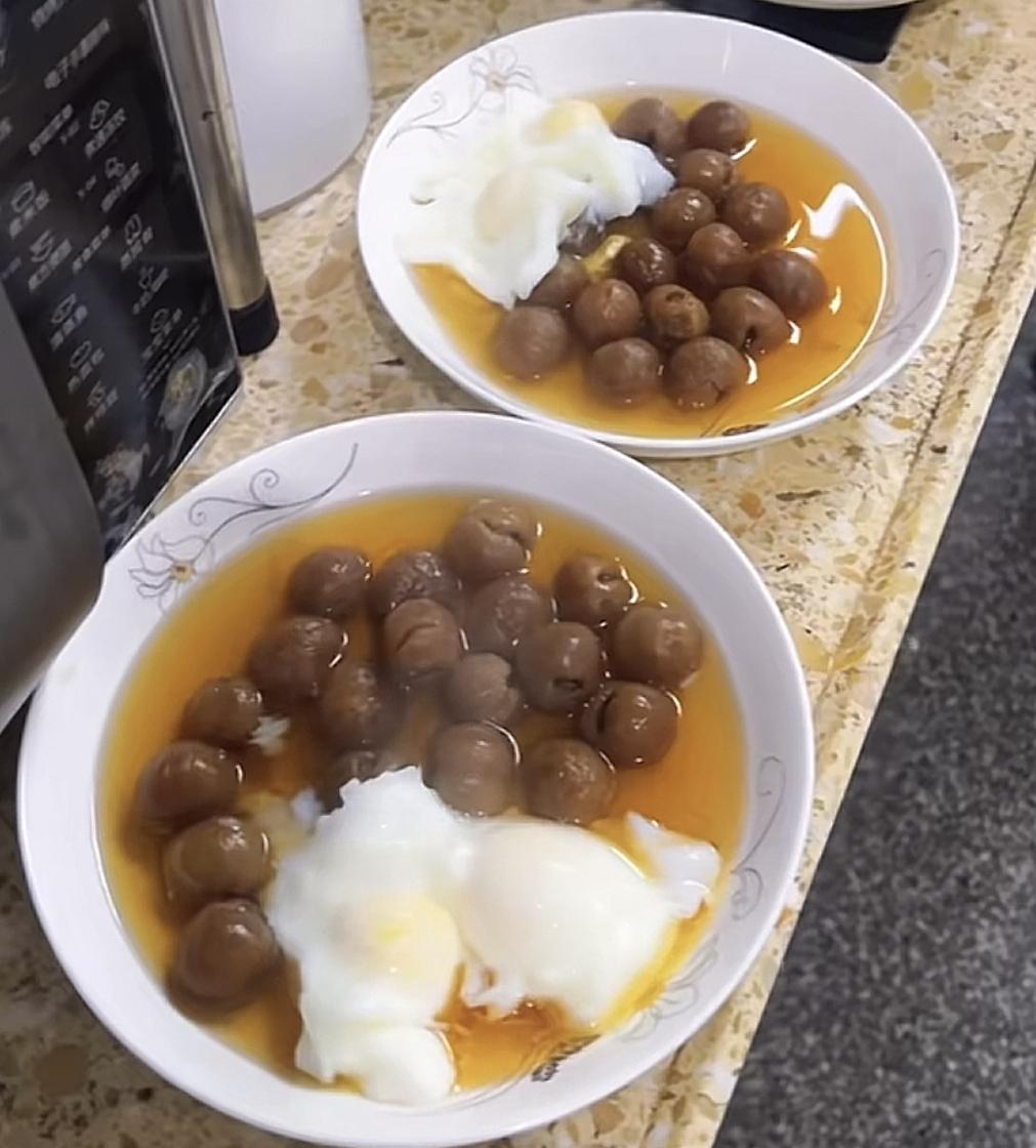 可以说，这个茶是台州和温州不少家庭，招待客人的“最高礼仪”之一。当有亲朋到台州人