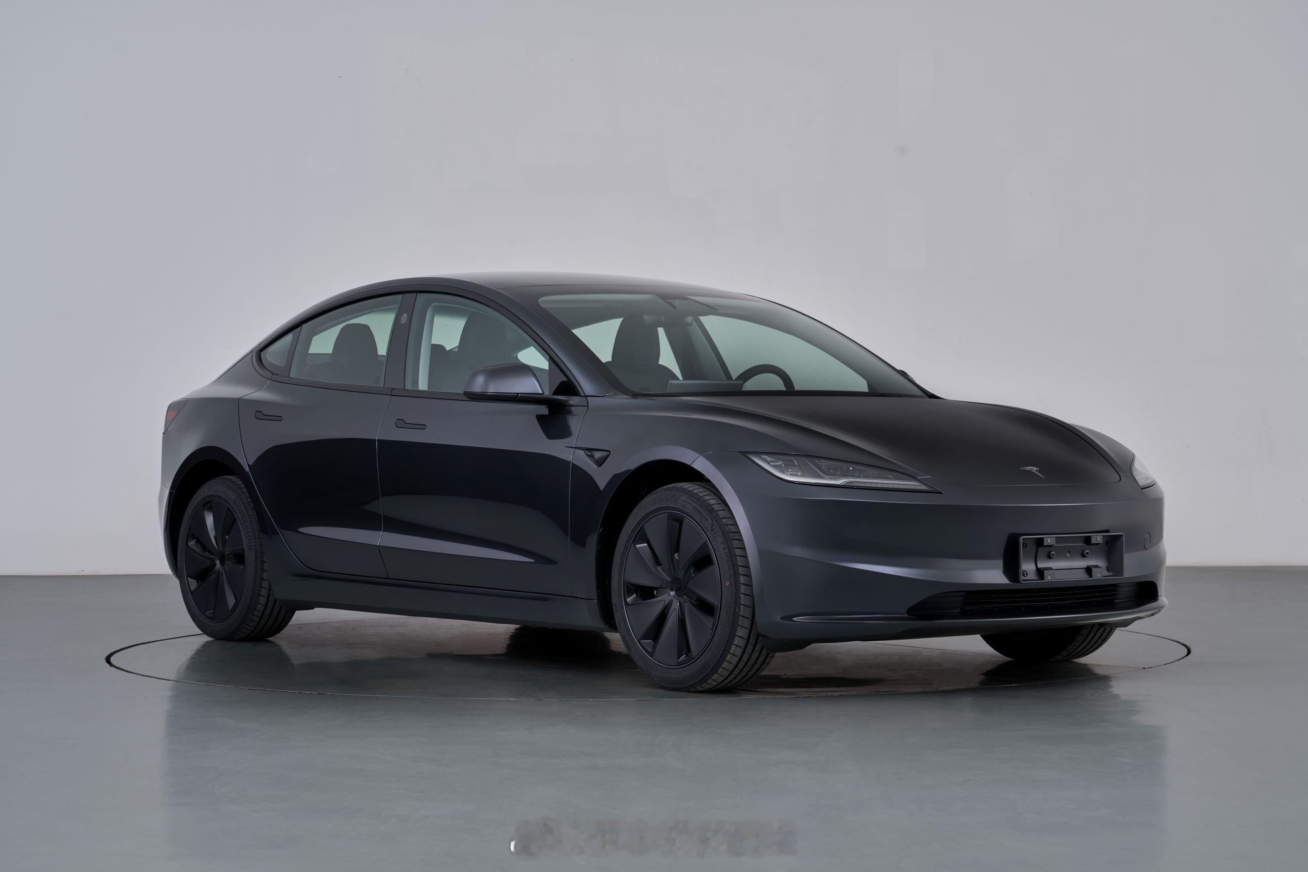 新款Model3来了，被命名为Model3+，225kW功率，最高200时速