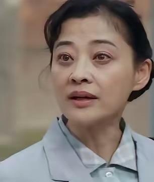 该说不说，梅婷的运气真的挺好的，一部《父母爱情》让她吃了十几年老本。虽然吧，她