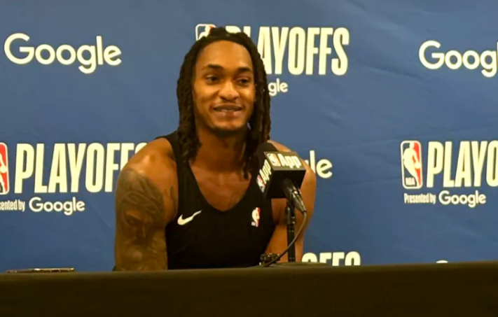 NBA季后赛，德文-瓦塞尔接受了记者采访：“大家都会互相兜底。所以就算你防守出现