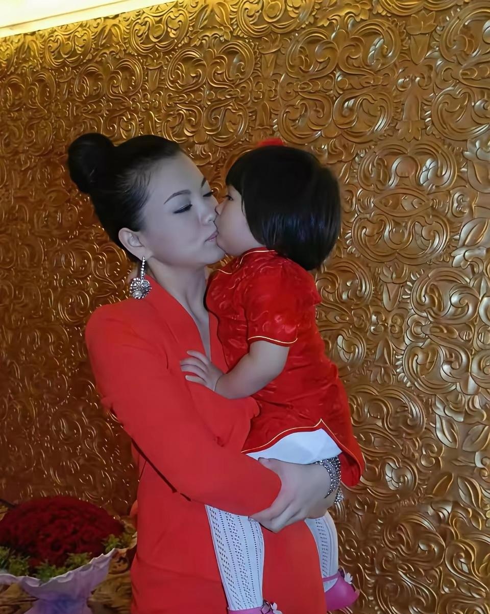 不得不说，王诗龄好幸运，有李湘这样的妈妈。