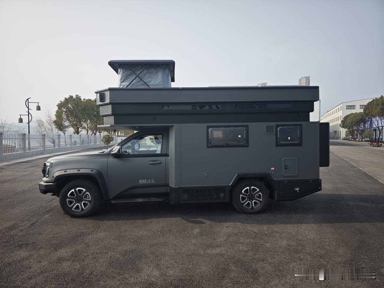 我看了几年的房车，犹豫纠结了好久，对比了好多款，选择的这款房车真的太好用了，我喜