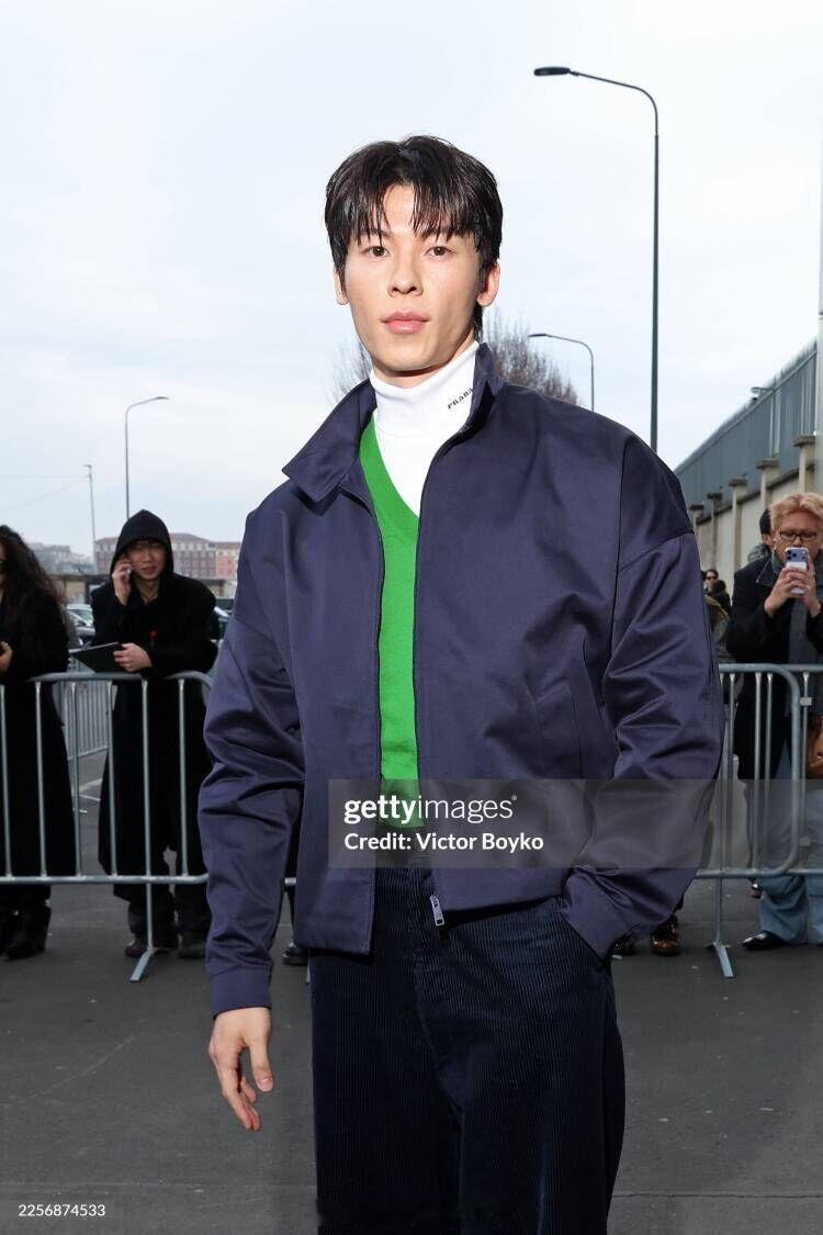 你们的老公许光汉，出现在米兰时装周的prada秀场。