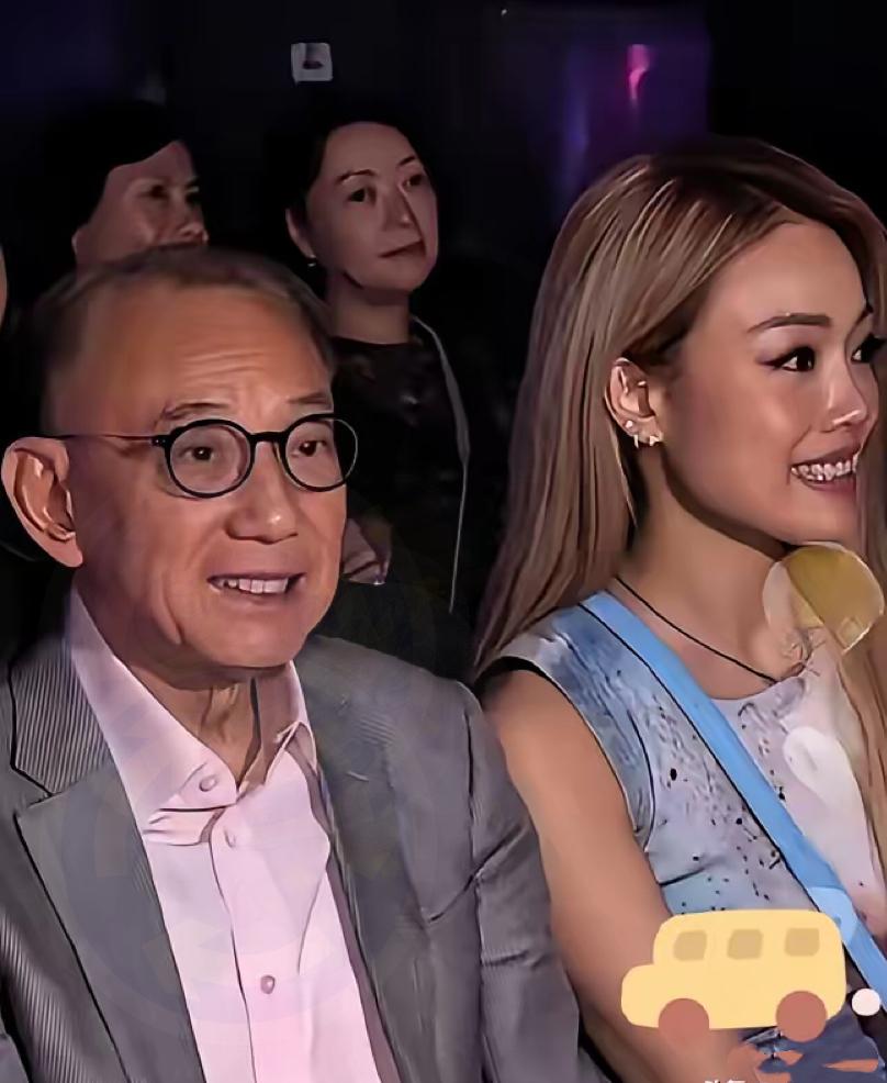 这下好了不仅是香港，全国人民都知道了！82岁的杨受成与45岁的容祖儿共同现身