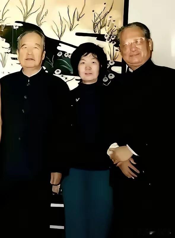 1991年12月10日，原中央调查部部长罗青长在京郊燕山饭店亲自接见了吴兰成及其