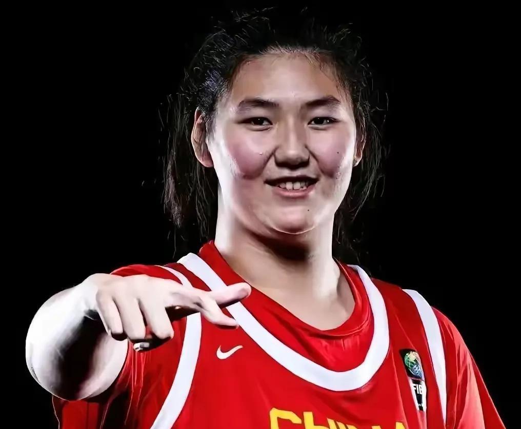 中国女篮，张子宇与刘禹彤，谁强谁弱，没必要争来争去，她俩之间的差别！数据说明一切