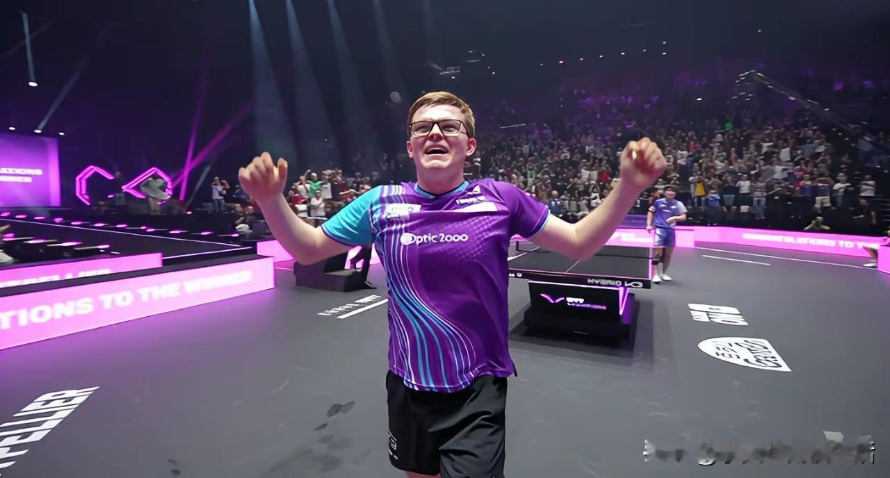 张本智和被打懵了！二轮游蒙彼利埃。张本智和对阵大勒布伦开局就先下两局，比分是