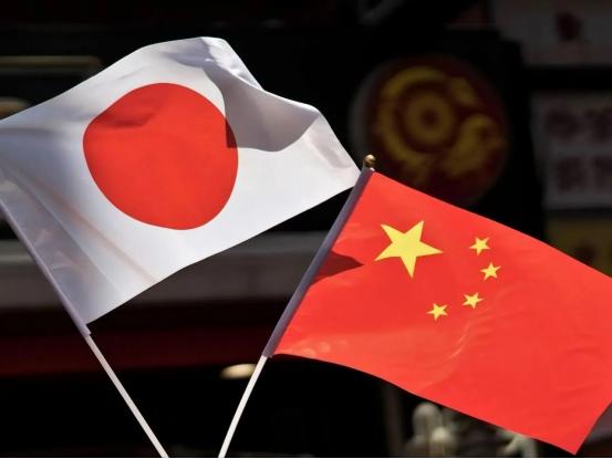 🌞为什么现在日本越来越猖狂？一句话点破了：日本之所以敢跟中国叫板，说到底，