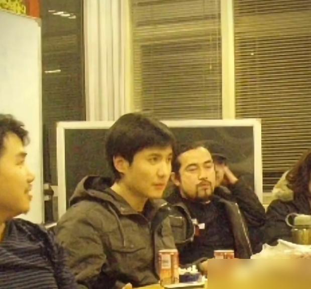 全网心疼沈腾是打工人，我告诉你，他才是那个活活抽干开心麻花的“债主”。你没看