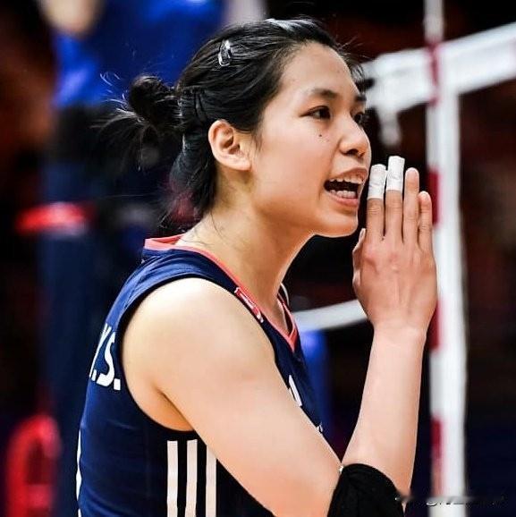 1月底前，土耳其豪门费内巴切是否召回庄宇珊的悬念，正牵动着中国排坛的神经。本赛季