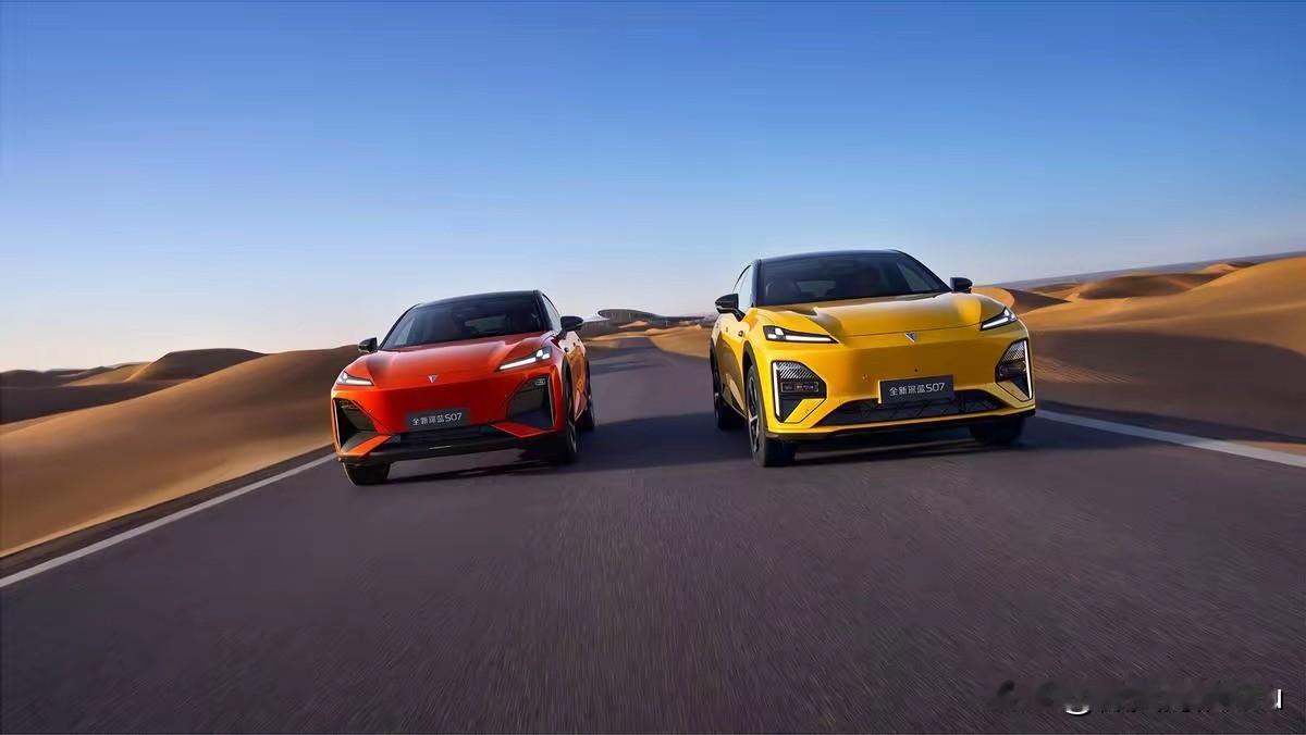 人民大众的评价没有错：闫学晶说，她儿子儿媳在北京每年的花费要80到100万，生