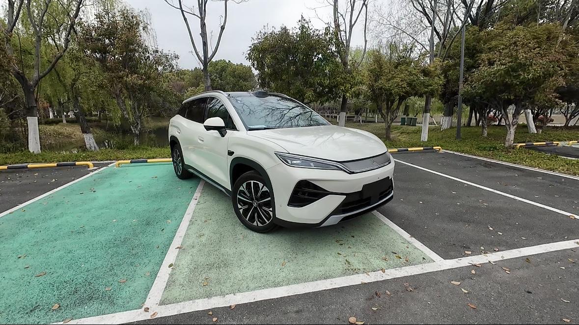 同级别难逢竞品，我对宋UltraEV的简单概括价格15.19万-17.99万