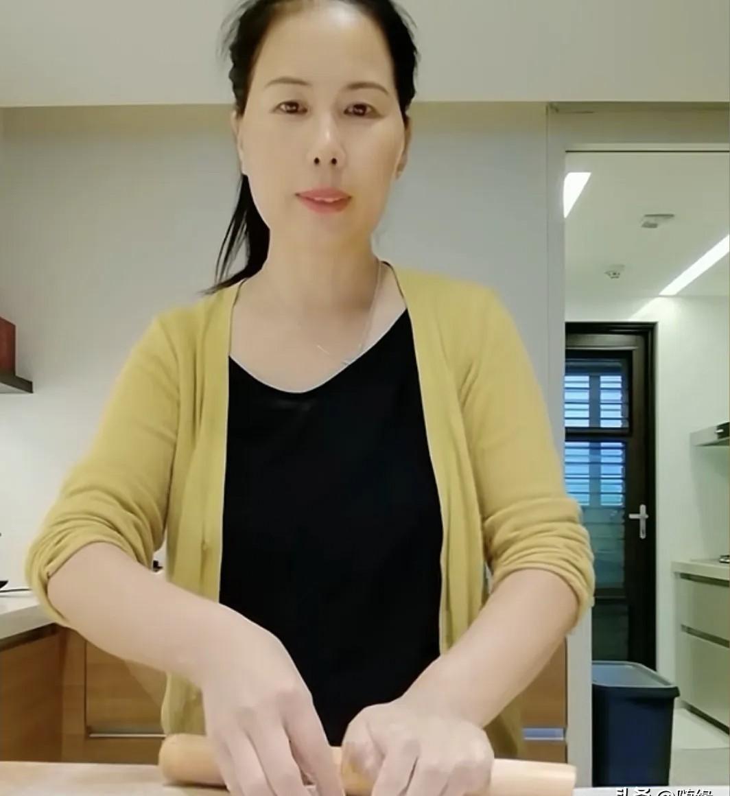 最该感谢大S的，可能是她家那个保姆。离婚大战撕了三年，律师费花了七位数。但最