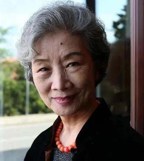 以下7位颜值不高、靠演技说话的实力派女演员，你更欣赏谁？1️⃣吕中1940