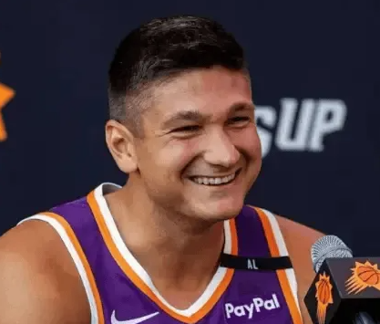 明日NBA常规赛：太阳将在主场迎战马刺。赛前，记者DuaneRankin分享